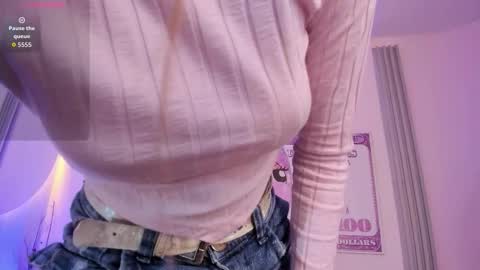 dulce_quintana online show from September 23, 12:21 pm