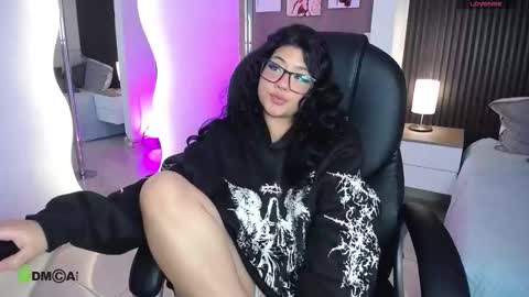 Snapshot of dulcerose01 chatting on October 23, 2:24 am Dulce Rose online show from October 23, 2:24 am