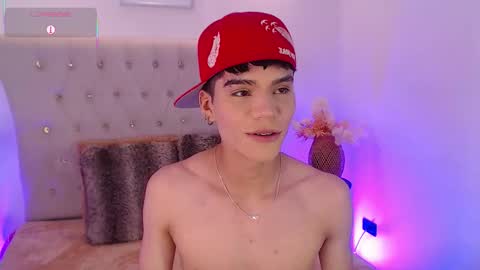 Dulcey online show from November 22, 4:44 am