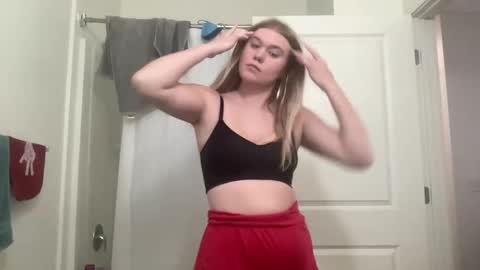 dumbblondexoxo online show from January 13, 3:34 am