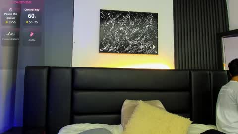 Thomas and Noah online show from October 28, 12:06 pm