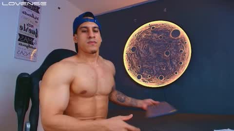 duran_dhikol1 online show from April 7, 2:35 am