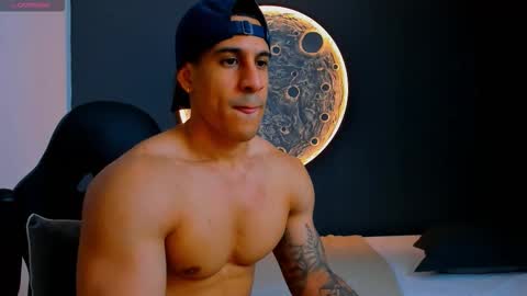 duran_dhikol1 online show from November 13, 3:42 am