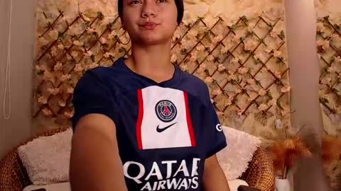 duskybeautyy online show from February 3, 11:36 am