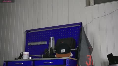 Dustyn online show from October 17, 5:06 pm