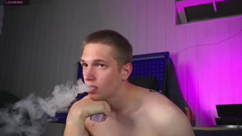 Dustyn online show from October 3, 4:48 pm