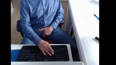 dutchpornking2 online show from October 18, 10:52 am