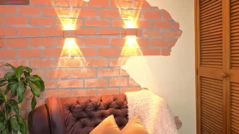 D Y L A N online show from October 3, 12:09 am