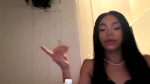 Dynasty online show from December 18, 10:05 pm