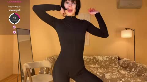 e1ara online show from April 5, 11:29 am