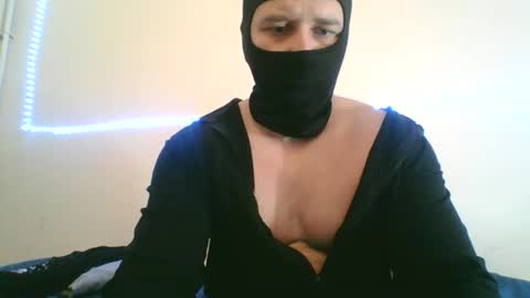 e7090479 online show from February 15, 8:18 pm