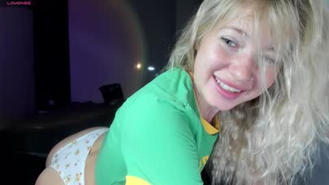 fansly - yourbestbaby online show from December 9, 3:18 am