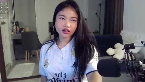 earny_baby online show from December 20, 5:20 pm