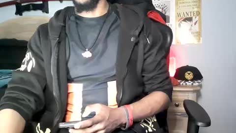 TWITTER   INSTAGRAM    easybreezy20   ONLINE 1230 AM TO 7AM online show from November 1, 7:18 am