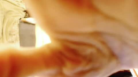 Six online show from June 5, 6:24 pm