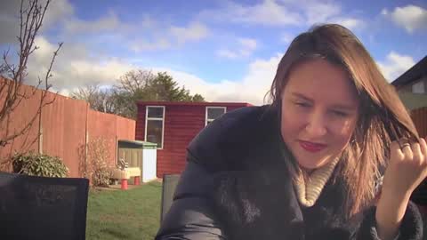 Nadia Ferreira  online show from February 24, 10:29 am