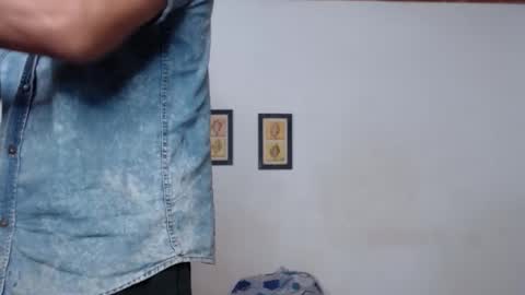 Laraand Drake online show from December 4, 10:04 am