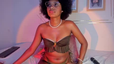 Luci  online show from April 15, 6:33 pm