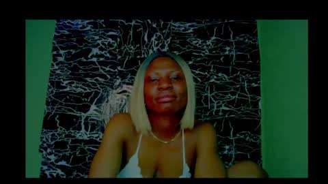 ebony_drip online show from December 2, 11:24 pm