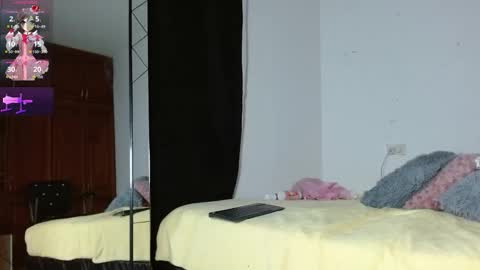 Snapshot of ebony_joness1 chatting on October 6, 3:24 am maria online show from October 6, 3:24 am