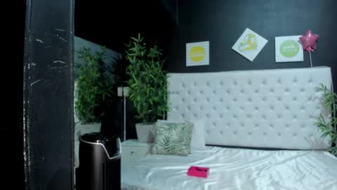 ebony_katterin online show from March 23, 11:15 am