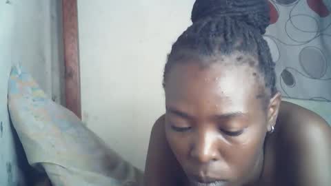 ebony_phoenix12 online show from October 22, 2:15 am