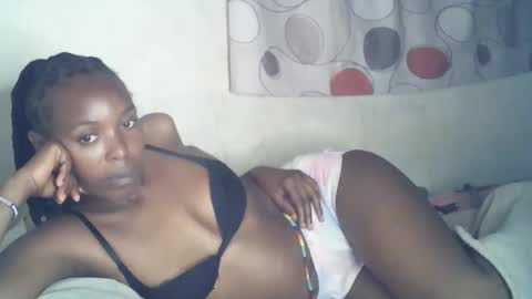 ebony_phoenix12 online show from October 30, 2:01 am