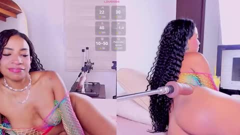 Snapshot of ebony_skyee chatting on September 21, 2:54 pm SKYE online show from September 21, 2:54 pm