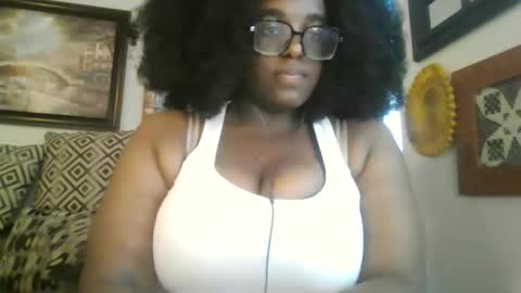 ebonybigtitqueen0 online show from May 20, 10:16 pm