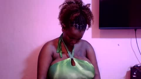 ebonymayahh online show from July 1, 6:33 am