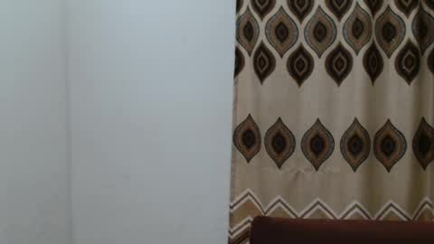 queen online show from February 1, 1:35 am