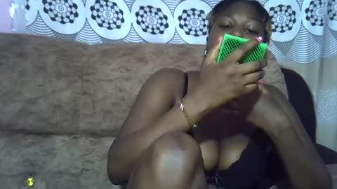 pretty online show from March 23, 9:25 am