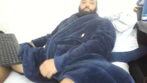 eddiejonez online show from December 1, 6:28 pm