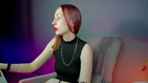 Alice Not in Chains 100-800PMGMT2 Mon Tue Wed Thu Fri online show from March 31, 11:43 am