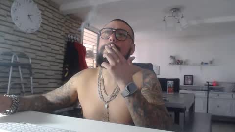 edgarram83 online show from November 11, 8:22 pm