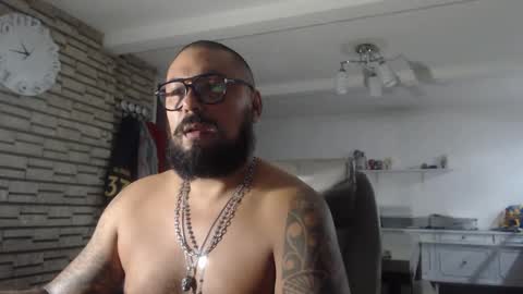 edgarram83 online show from September 28, 4:43 am