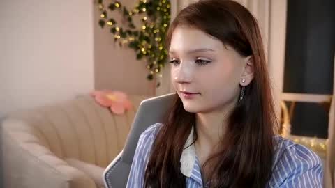 Lisa  online show from March 2, 12:26 am