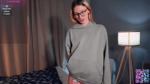 Nikki online show from January 19, 1:26 am