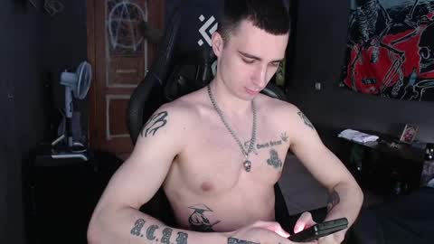Eduar online show from May 14, 12:03 pm