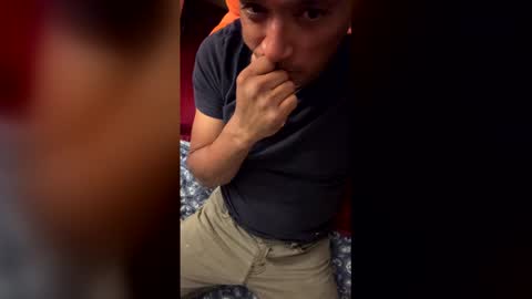 eduardo0084 online show from April 6, 8:15 am