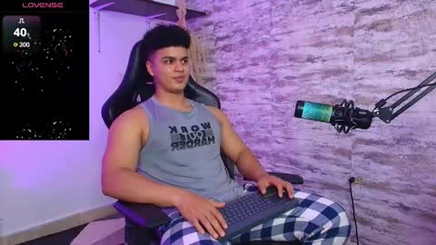 Snapshot of edward__clarck chatting on October 7, 1:56 am EDWARD CLARCK online show from October 7, 1:56 am