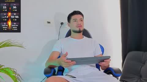 Edward Ross online show from November 18, 7:28 pm