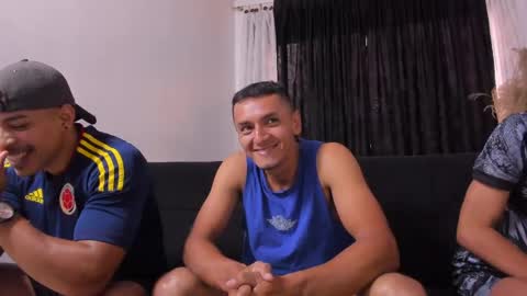 Dilan  Carlo  Jhon online show from April 10, 7:07 pm