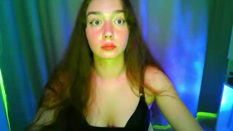 effie_balconii online show from June 26, 3:06 pm