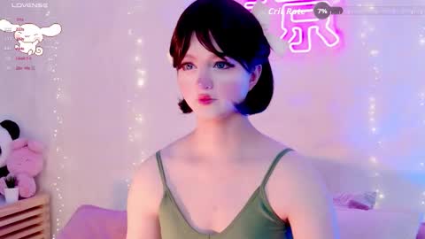 Snapshot of effyevans2 chatting on October 11, 5:45 am - new video where i CUM in BIO online show from October 11, 5:45 am