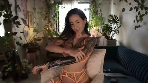 Effy online show from July 30, 7:36 pm