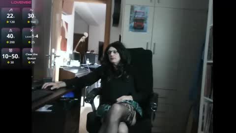 efi_crossou online show from November 2, 10:54 pm