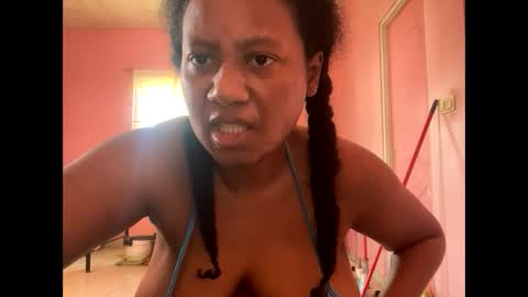 Eirondra Valeen online show from February 23, 12:51 pm