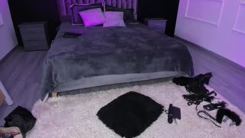 Eiryn Raven online show from March 3, 11:17 am