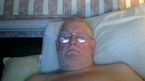 eketman1964 online show from October 13, 10:45 pm